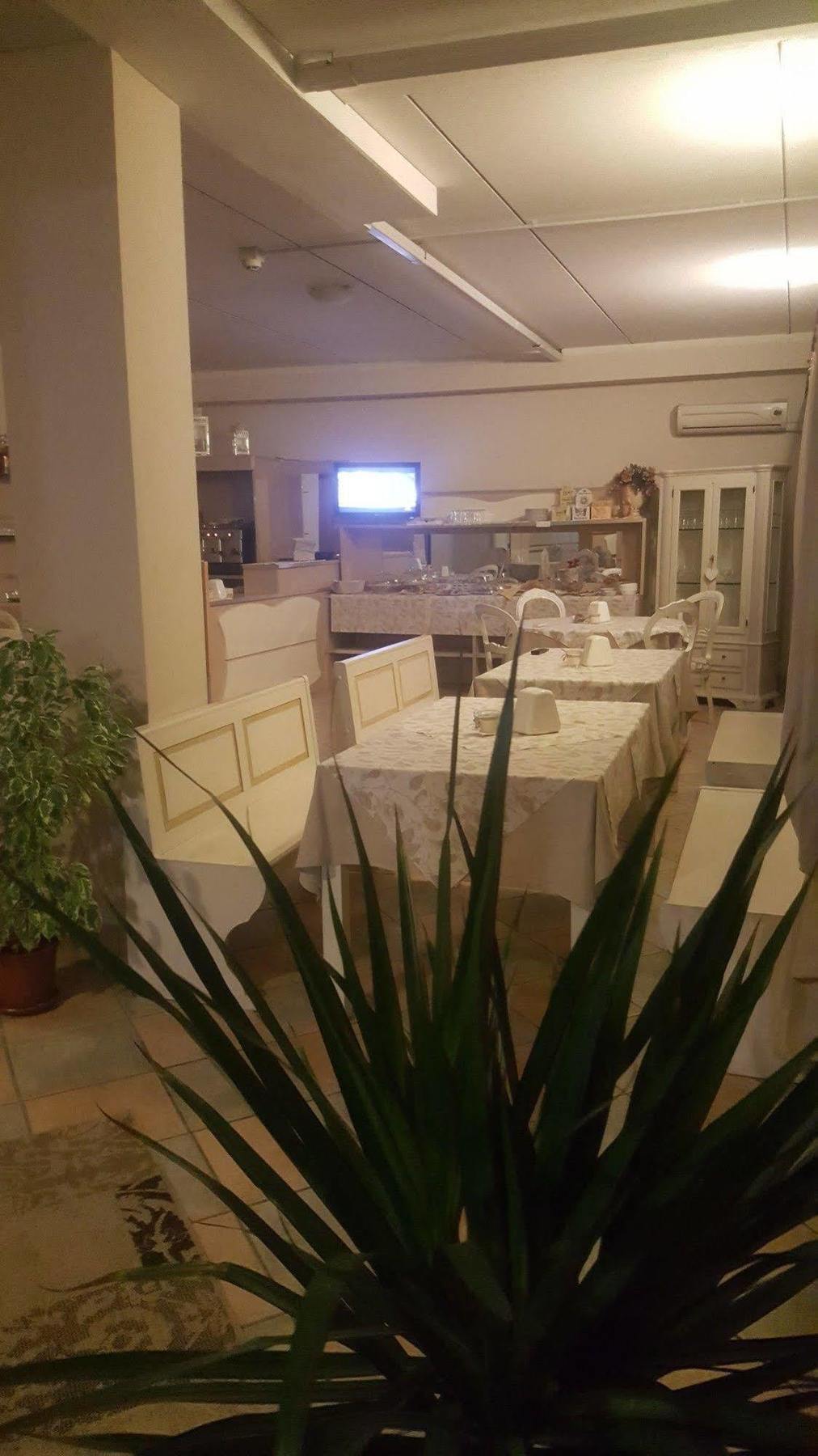 特洛特酒店 莱诺 外观 照片